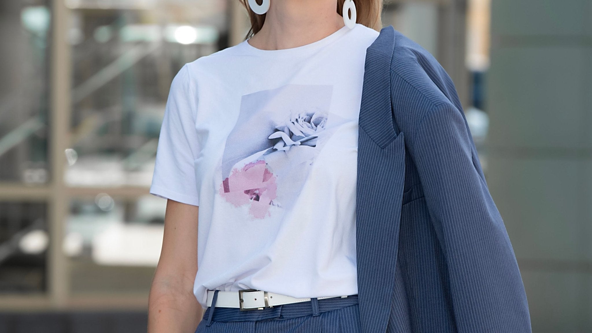 How to Style Graphic Tees in 2025 | The Ultimate Guide - PchillThreadz